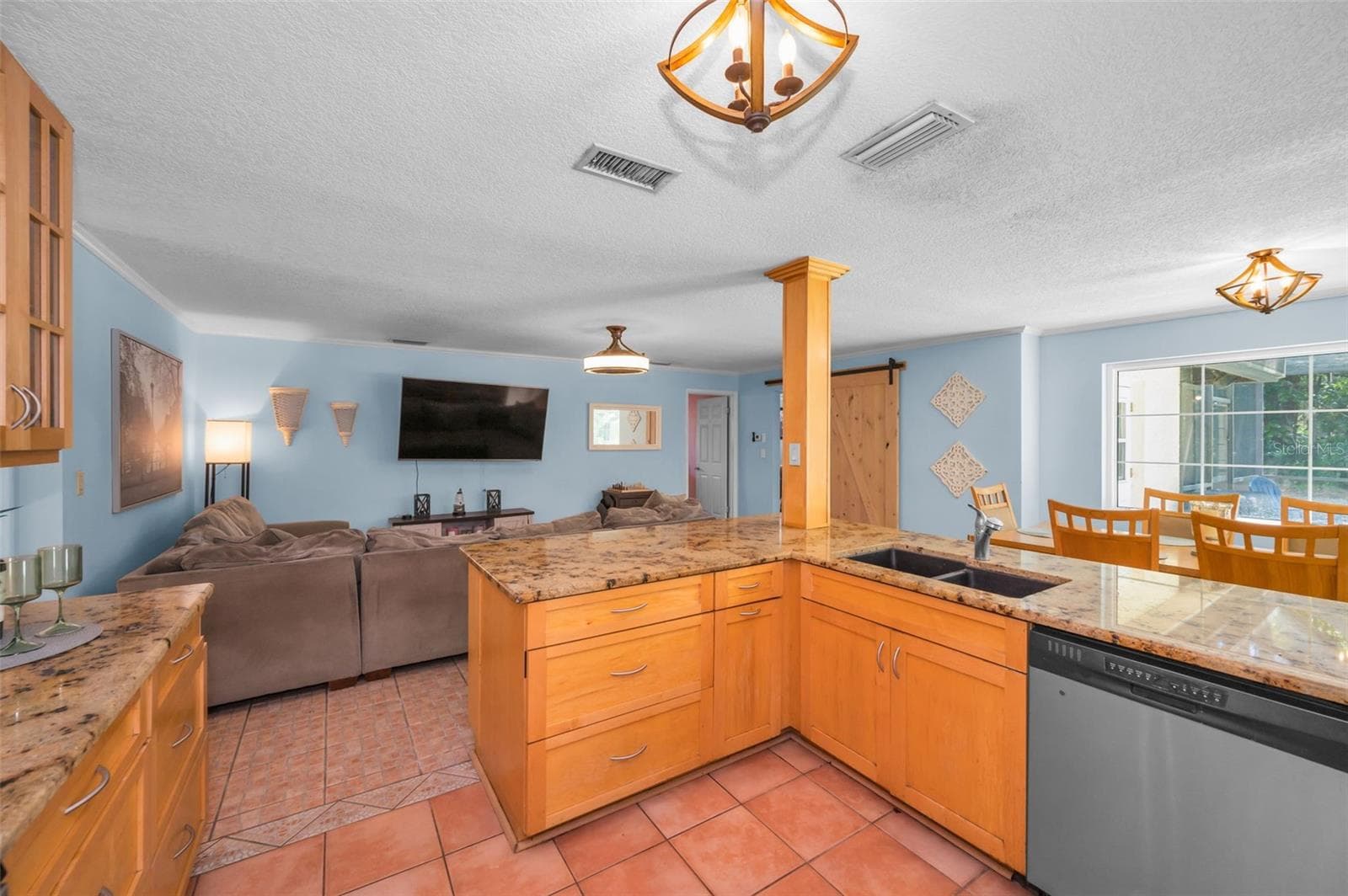 Single Family Residence at 520 SANDY HOOK RD, PALM HARBOR, photo 10 of 78