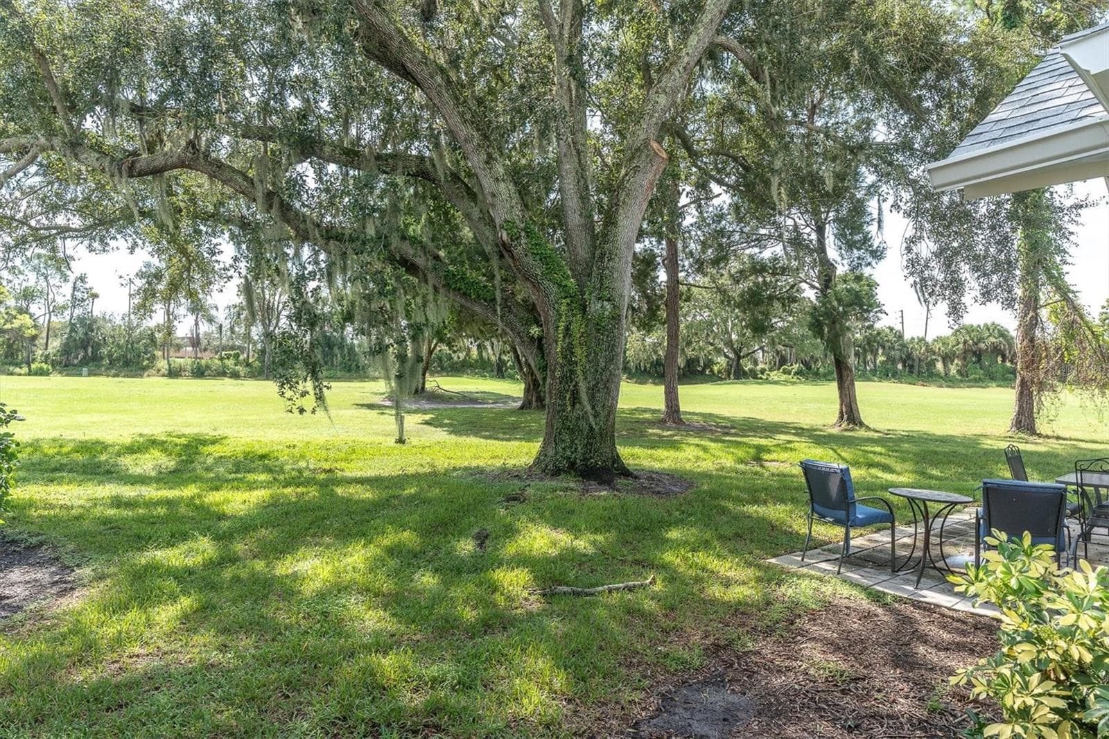 your peaceful backyard - 9126 BASSETT LN, NEW PORT RICHEY