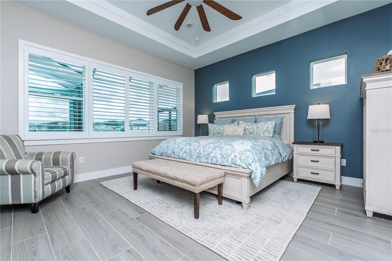 Donwstairs primary bedroom. - 10706 TORCHWOOD SEA WAY, SAN ANTONIO