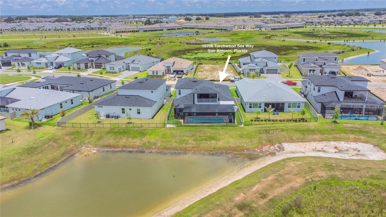 Scenic water view, backyard, amazing pool. - 10706 TORCHWOOD SEA WAY, SAN ANTONIO
