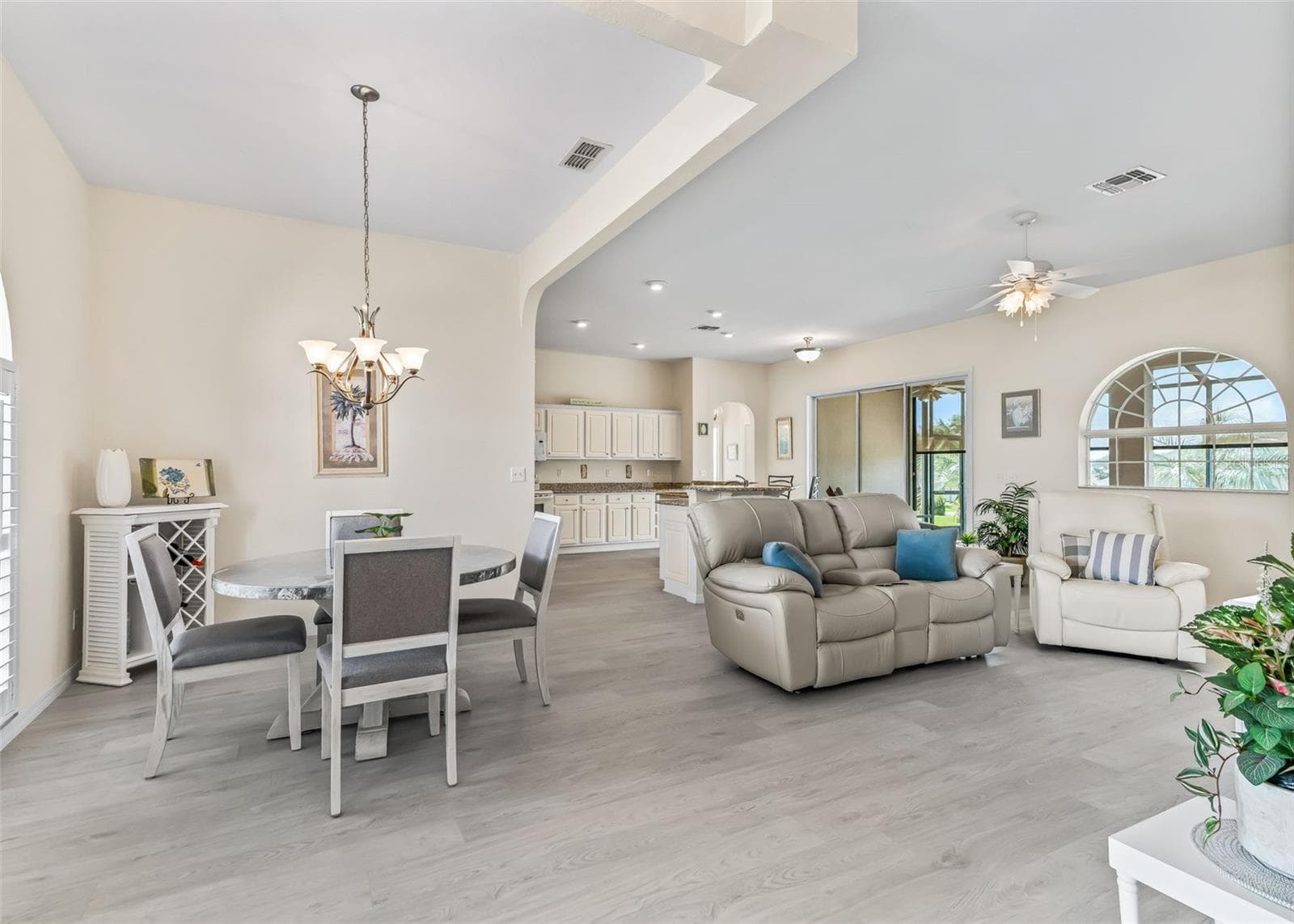 Neutral colors throughout - 12223 SE 175TH LOOP, SUMMERFIELD