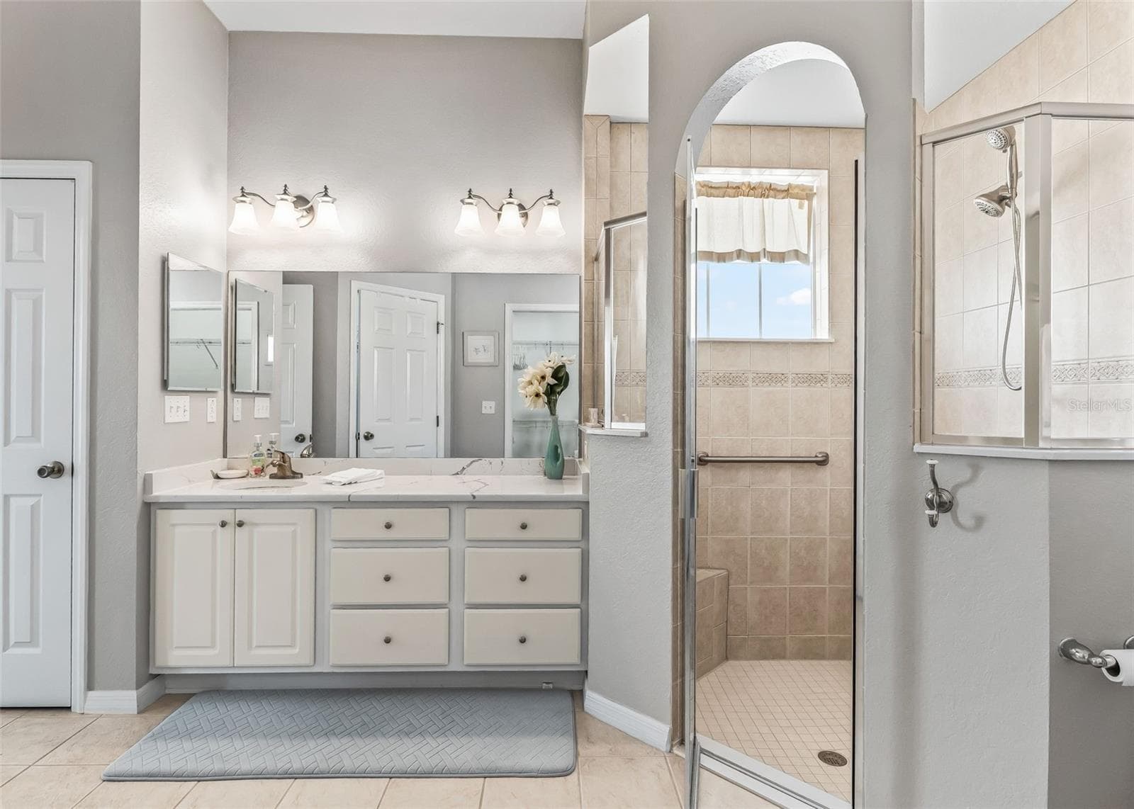 walk in Closet - 12223 SE 175TH LOOP, SUMMERFIELD