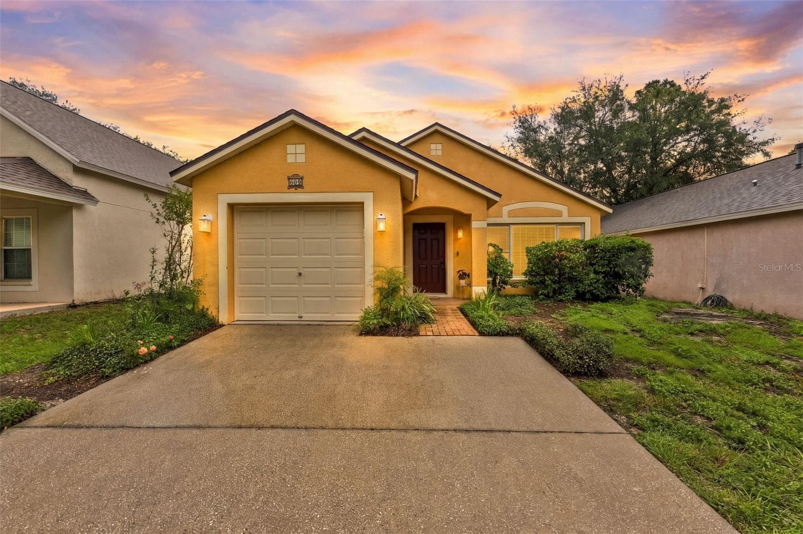 Single Family Residence at 609 CAPE COD CIR, VALRICO, photo 2 of 31