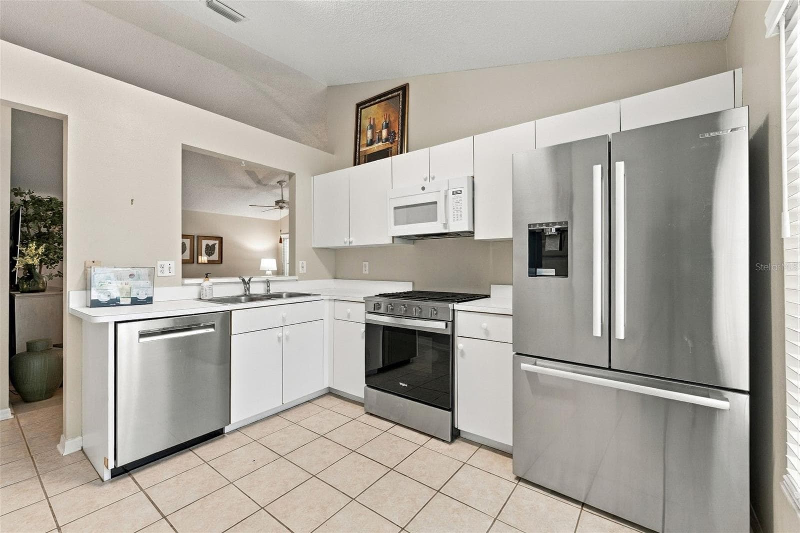 Single Family Residence at 609 CAPE COD CIR, VALRICO, photo 10 of 31