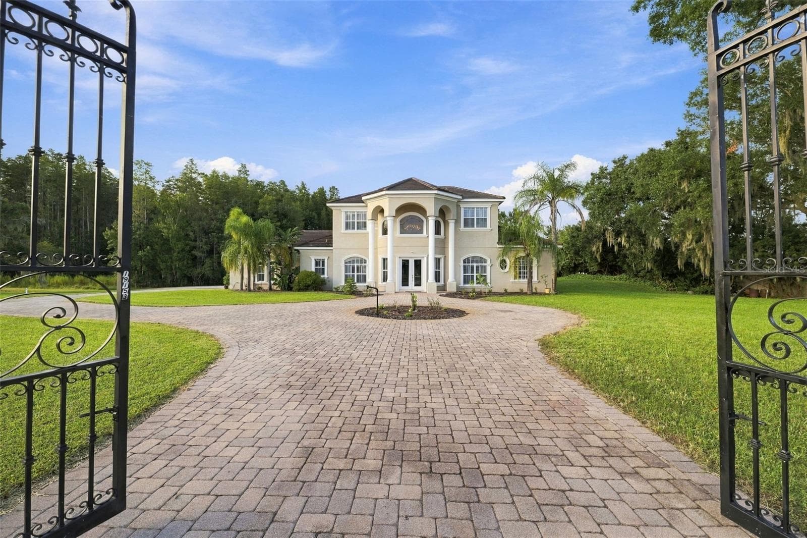 Single Family Residence at 19153 GERACI RD, LUTZ, photo 2 of 57