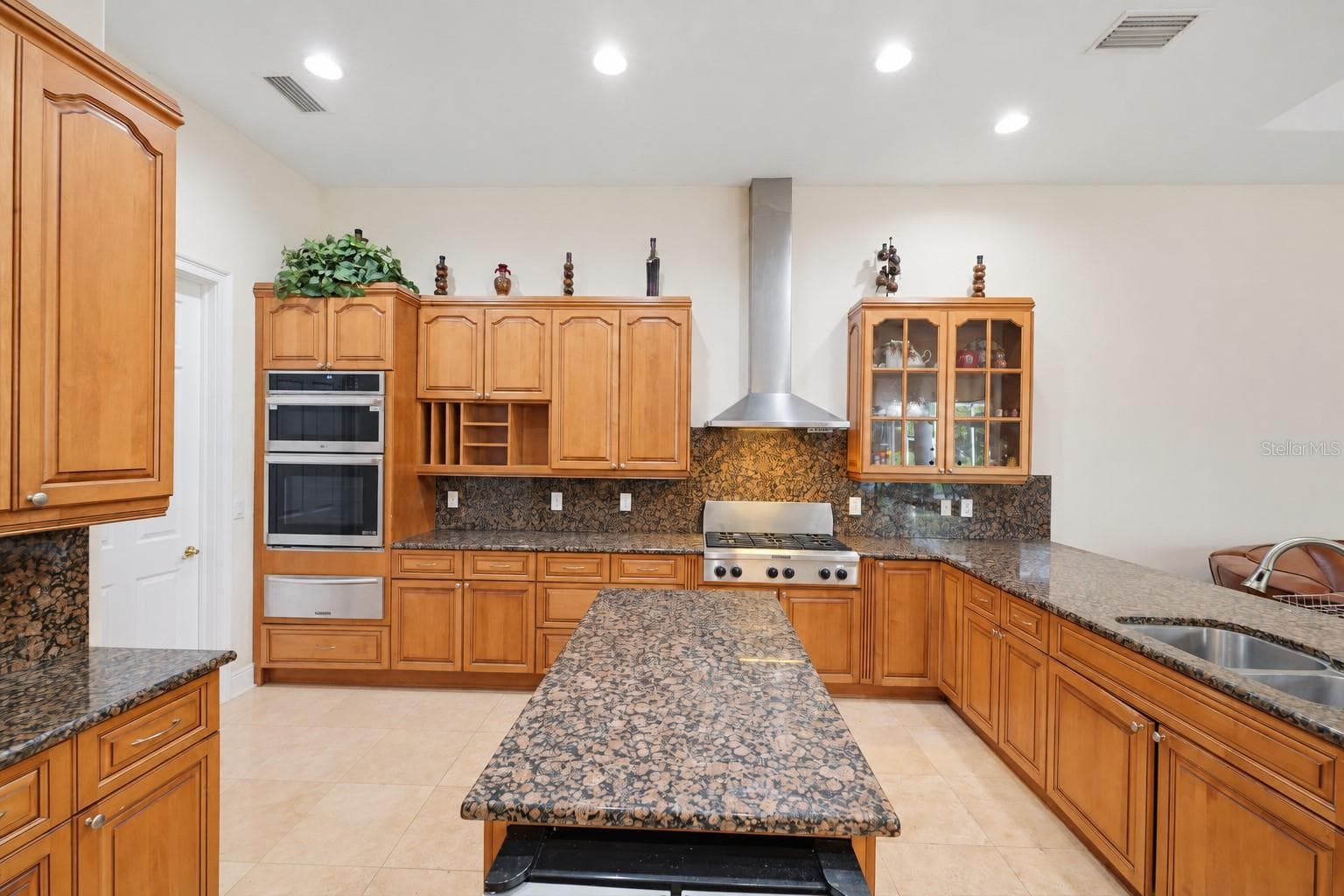Single Family Residence at 19153 GERACI RD, LUTZ, photo 20 of 57
