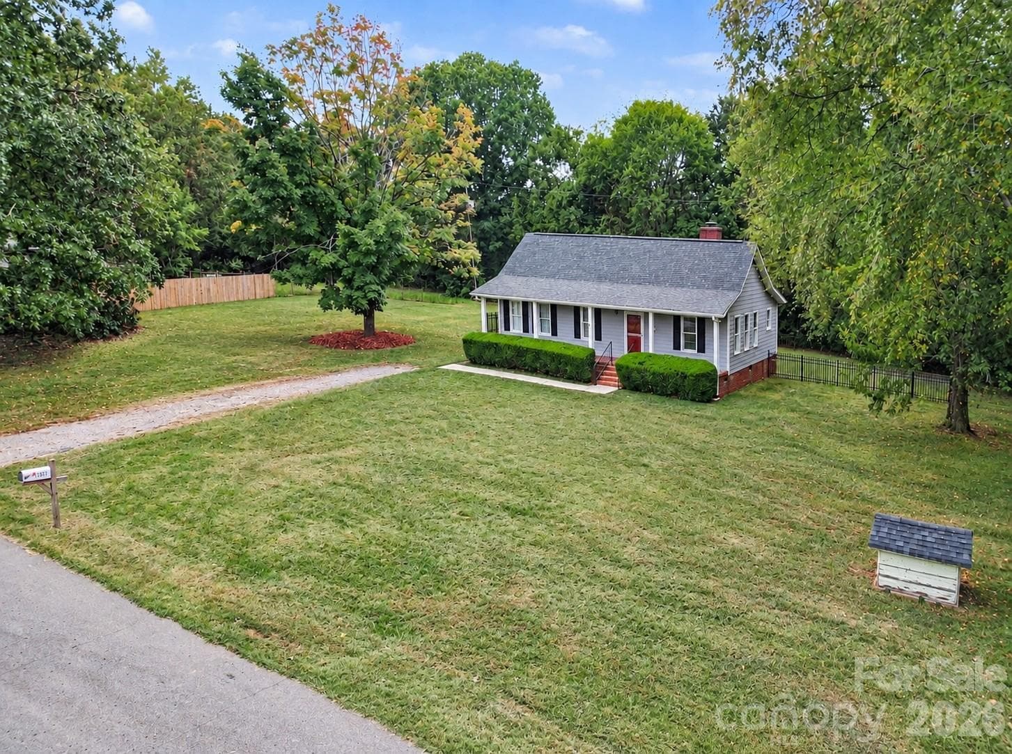 Single Family Residence at 1617 Lawing Road, Charlotte, photo 2 of 35