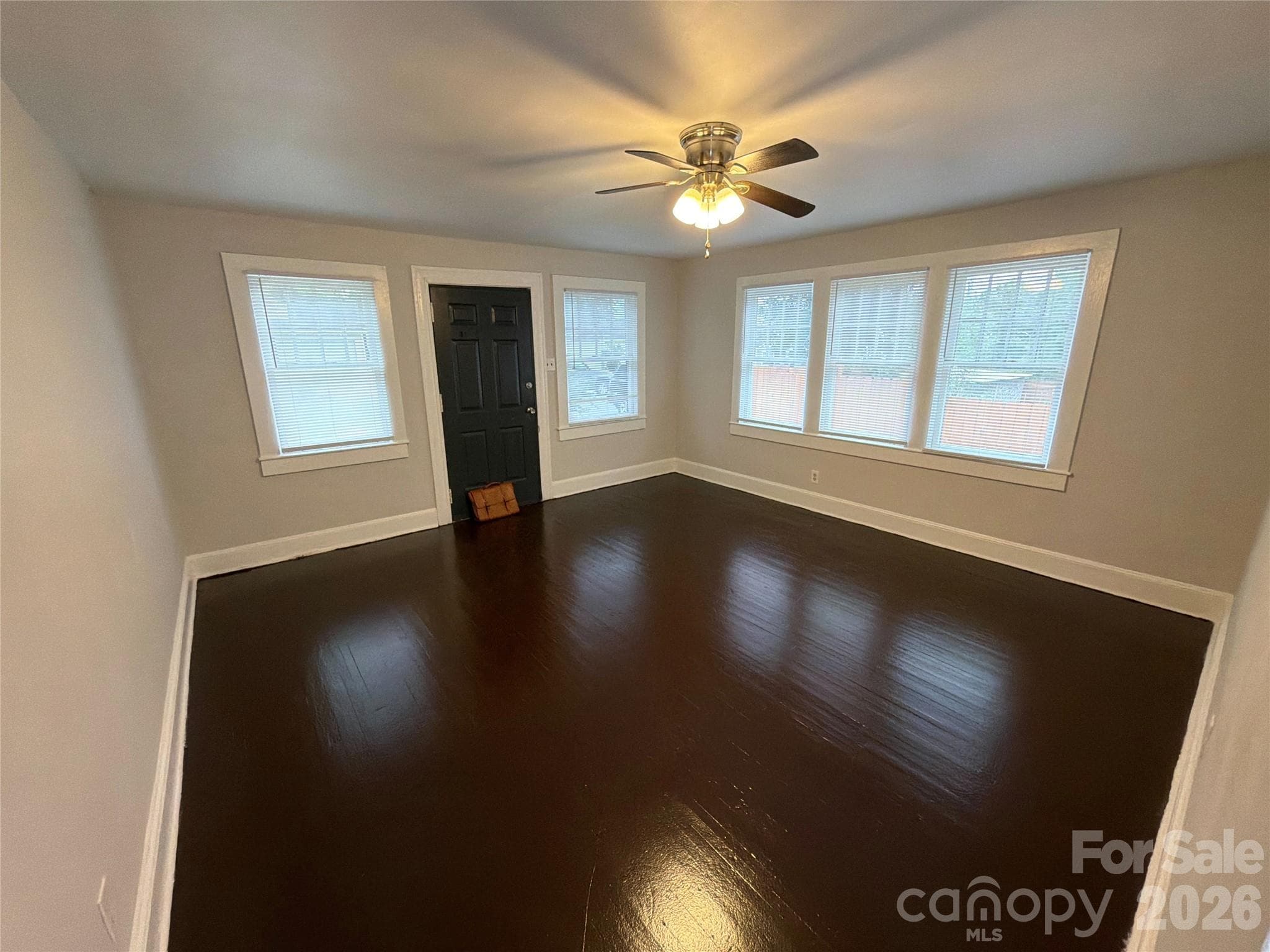 Duplex at 320 Harrison Street, Charlotte, photo 4 of 18