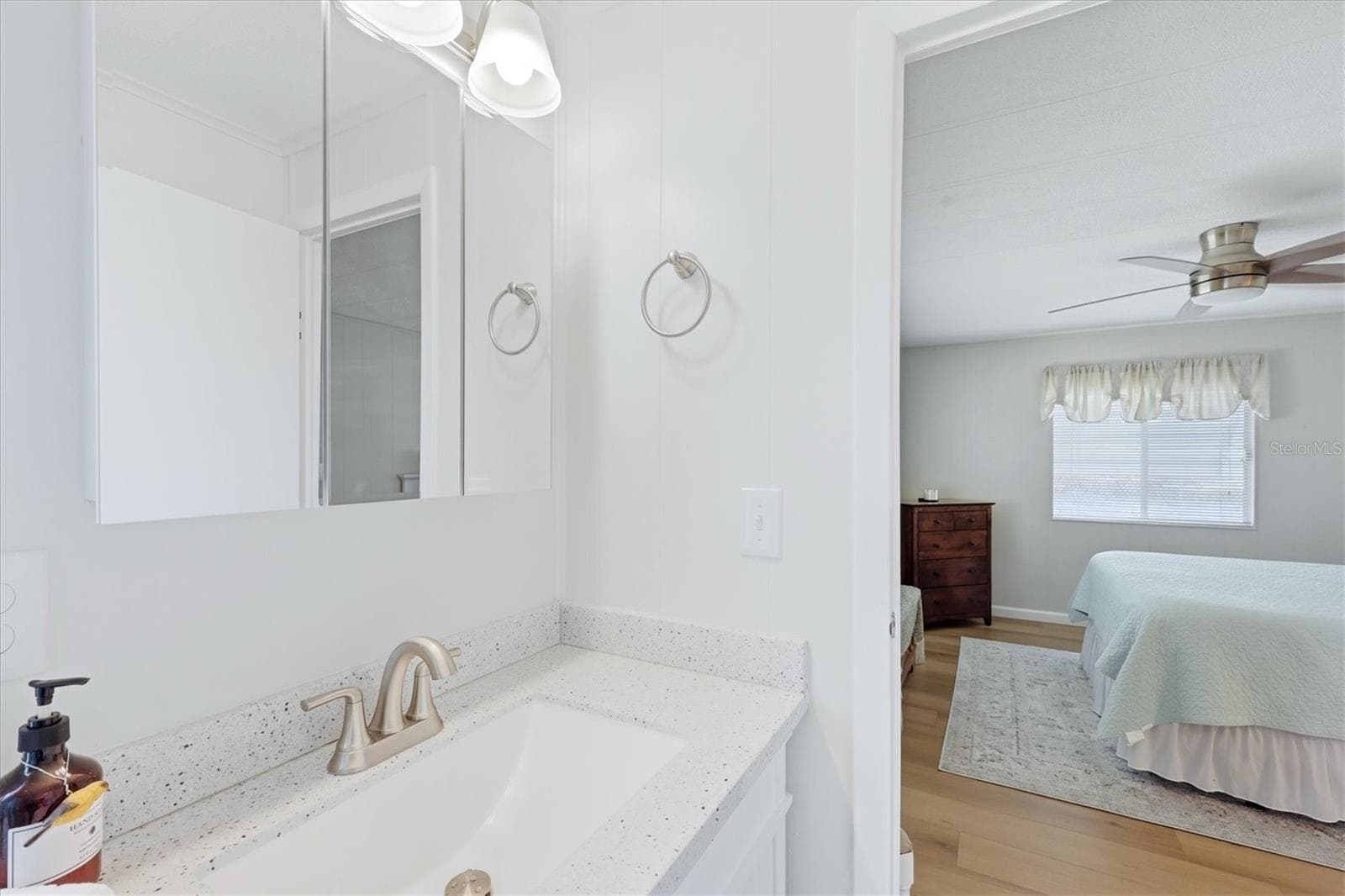 Primary ensuite Bath - 240 VIA DE LUNA, ENGLEWOOD