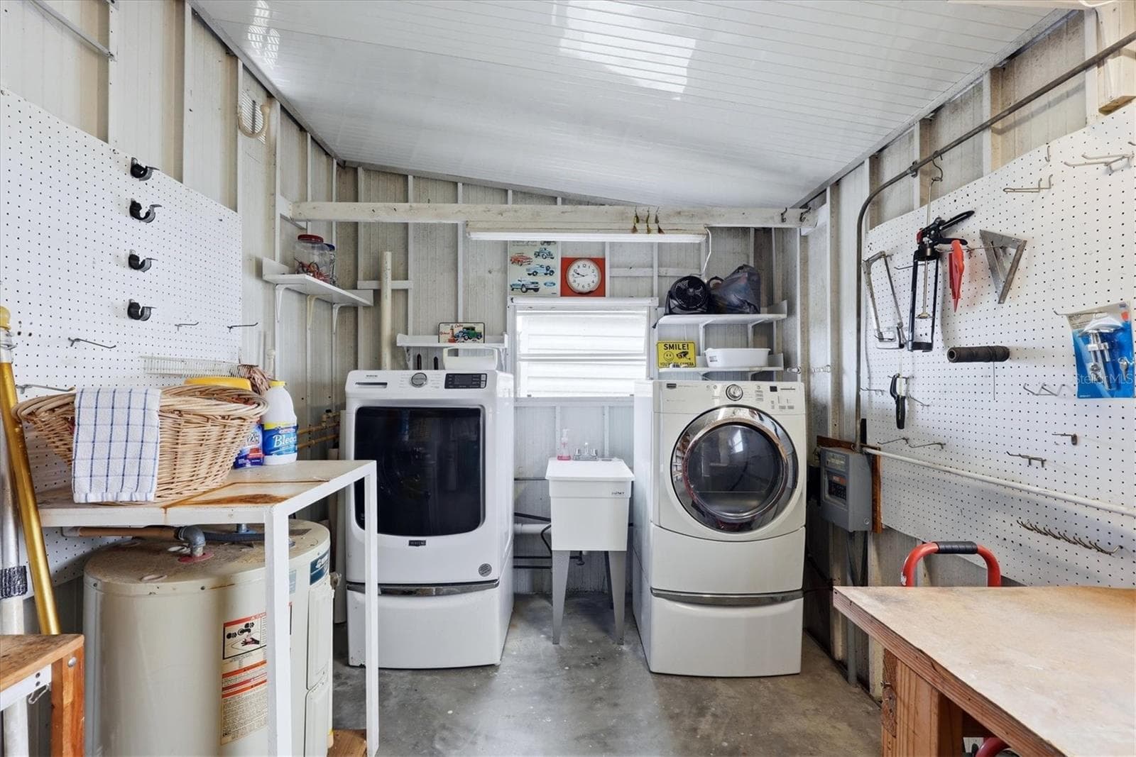 Washer and Dryer conveys with purchase - 240 VIA DE LUNA, ENGLEWOOD