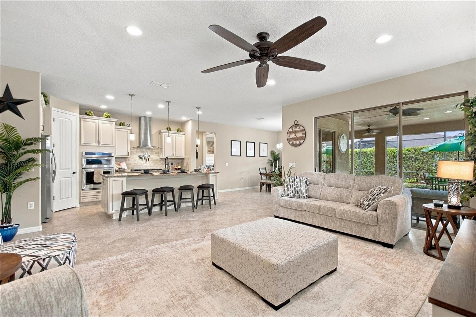 Single Family Residence at 492 PONTEVEDRA RD, DAVENPORT, photo 8 of 88
