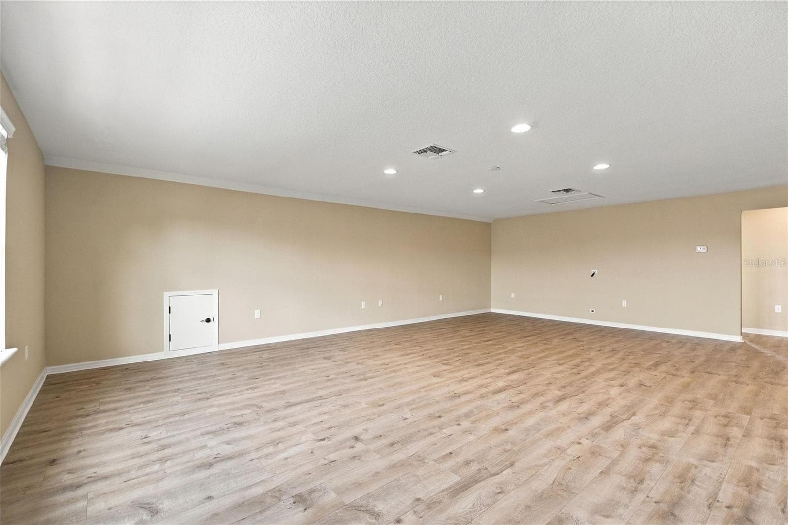 Single Family Residence at 492 PONTEVEDRA RD, DAVENPORT, photo 33 of 88