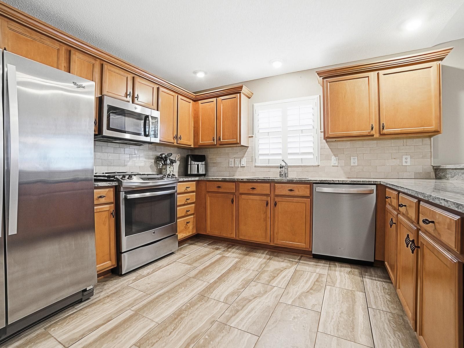 Beautiful spacious kitchen any home chef will love - 1530 BARNWELL PL, THE VILLAGES
