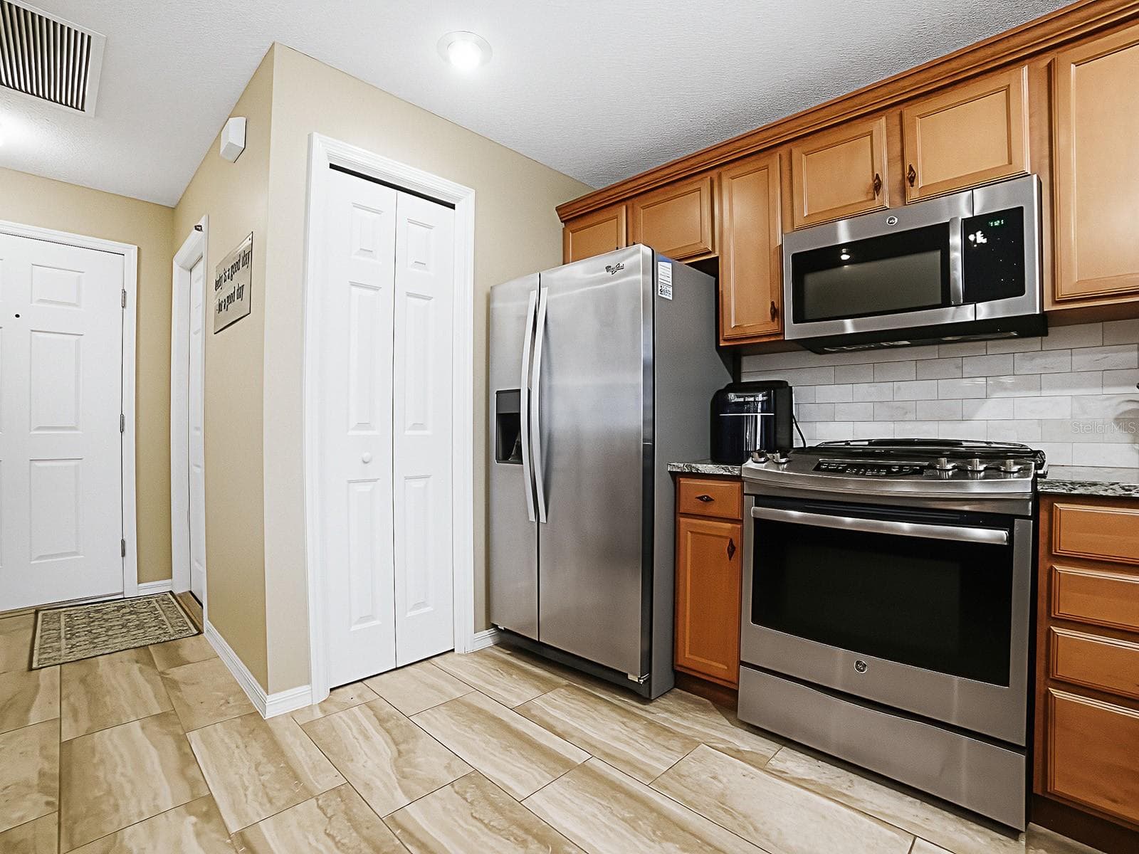Stainless steel appliances - 1530 BARNWELL PL, THE VILLAGES