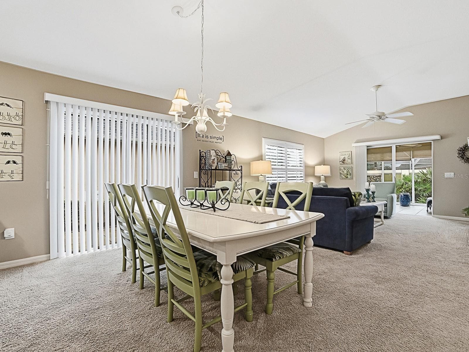 Bright, open and charming dining area - 1530 BARNWELL PL, THE VILLAGES