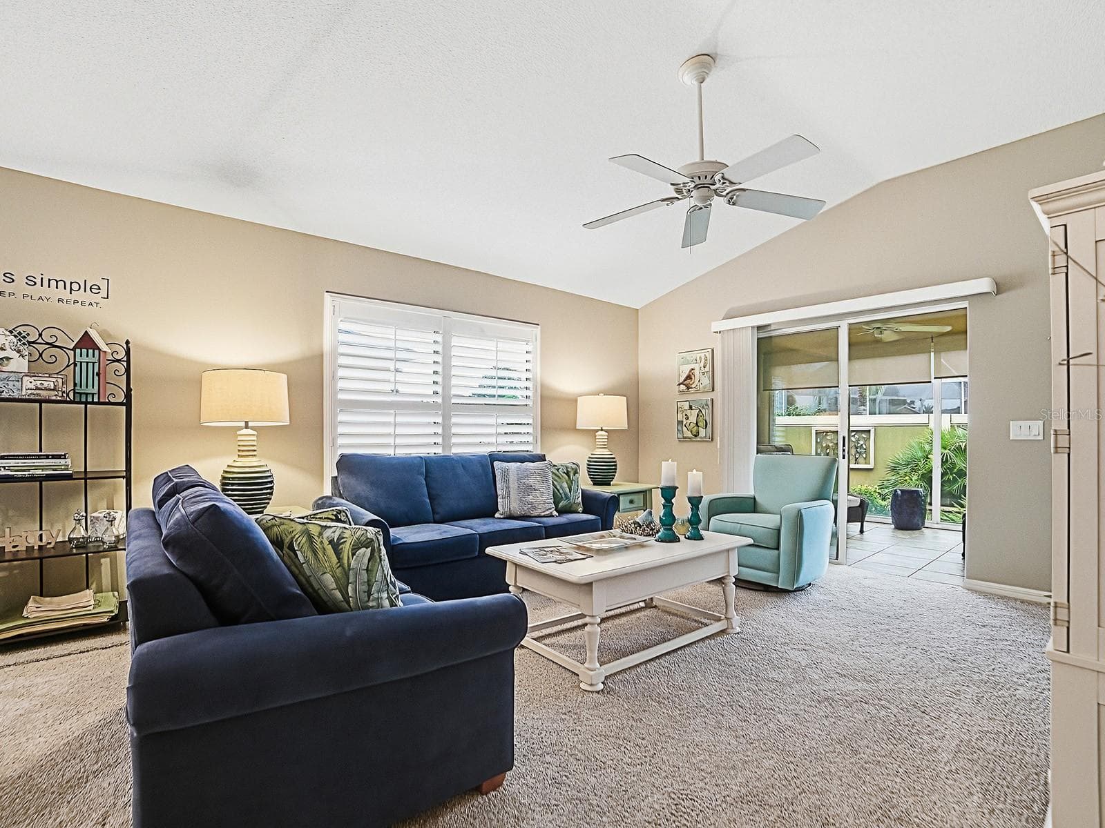Beautifully furnished living room - 1530 BARNWELL PL, THE VILLAGES