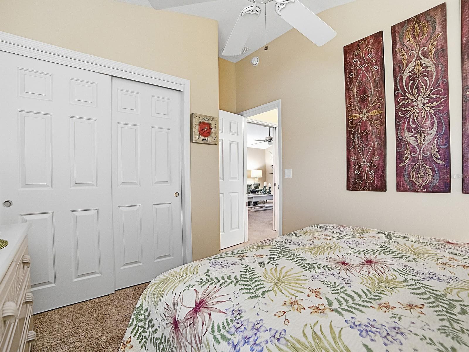 Lots of storage in guest bedroom - 1530 BARNWELL PL, THE VILLAGES
