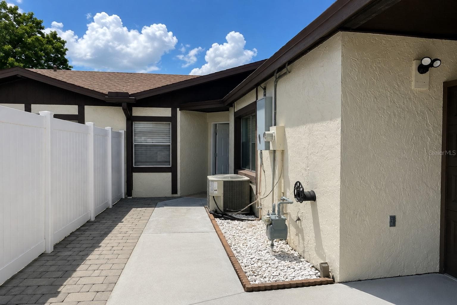 Townhouse at 10034 BRIGHTFIELD CT, ORLANDO, photo 2 of 19