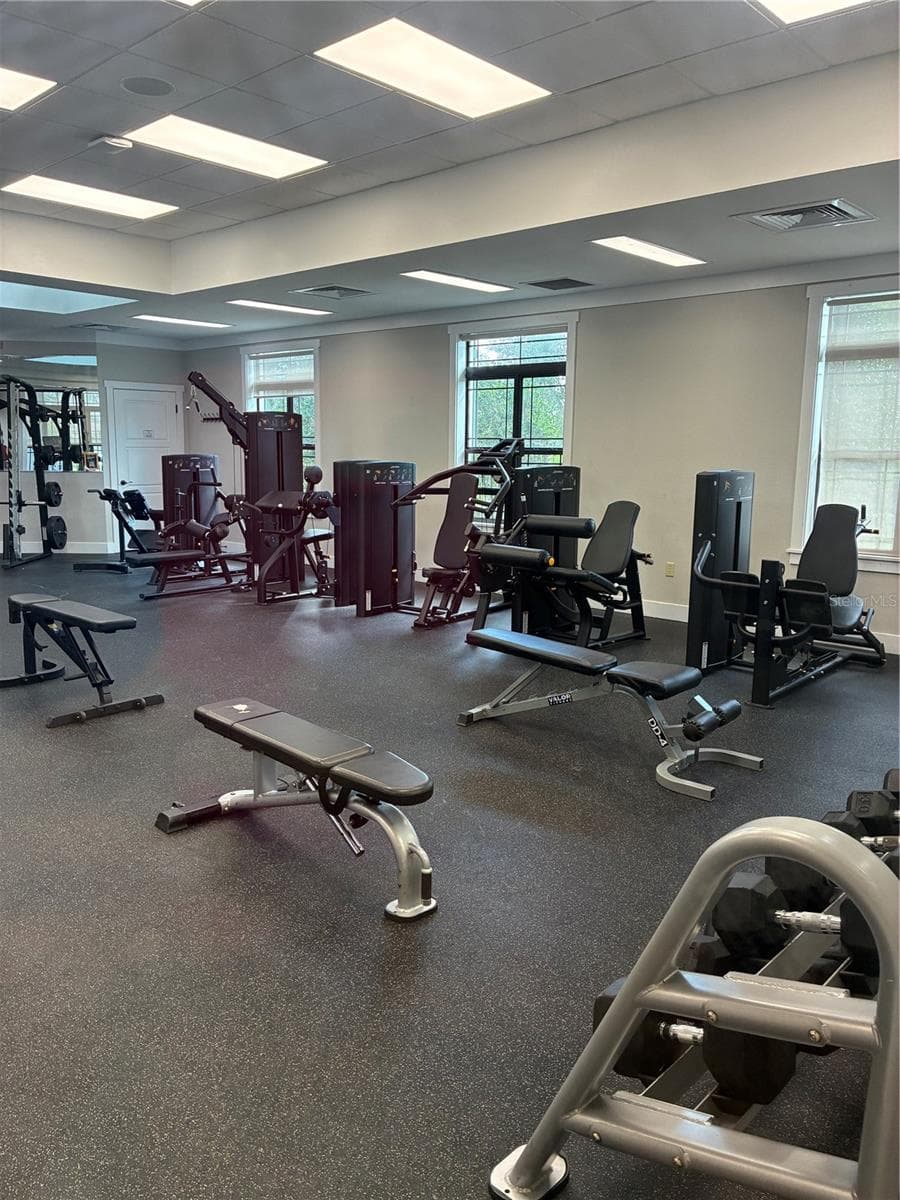 Community gym - 2113 GENEVA DR, LAKELAND