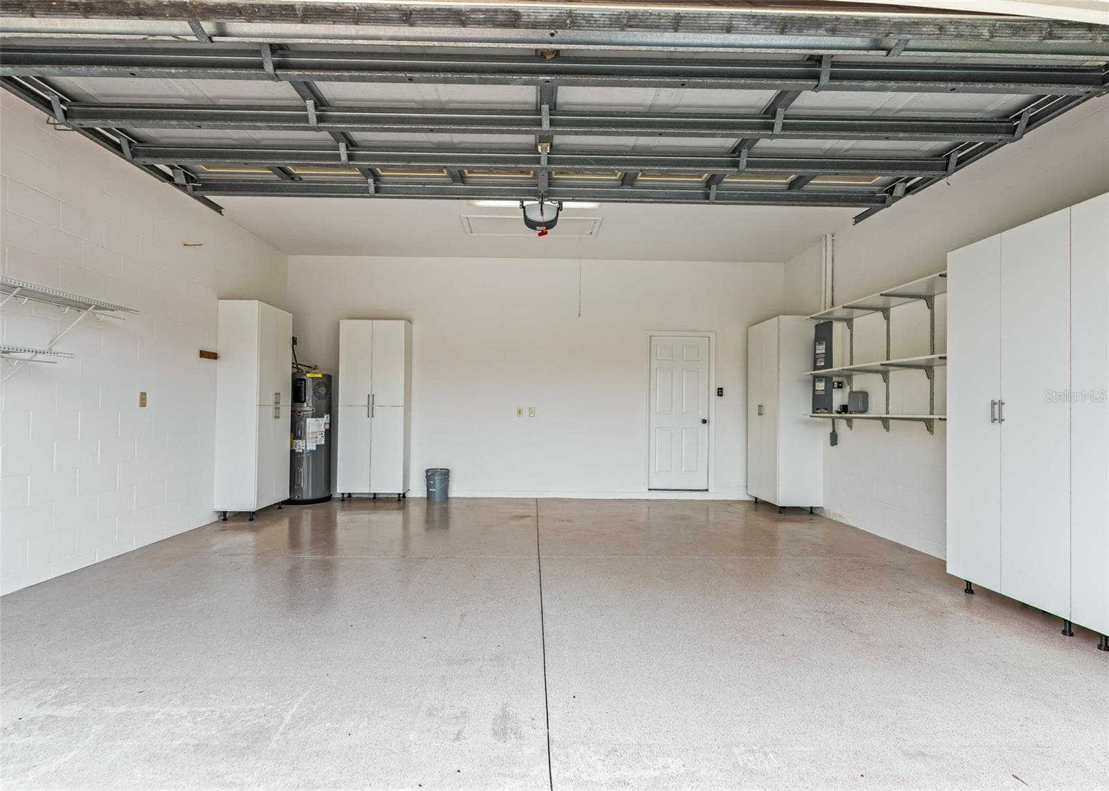 Spacious Garage - 1802 ESTAFANA WAY, THE VILLAGES