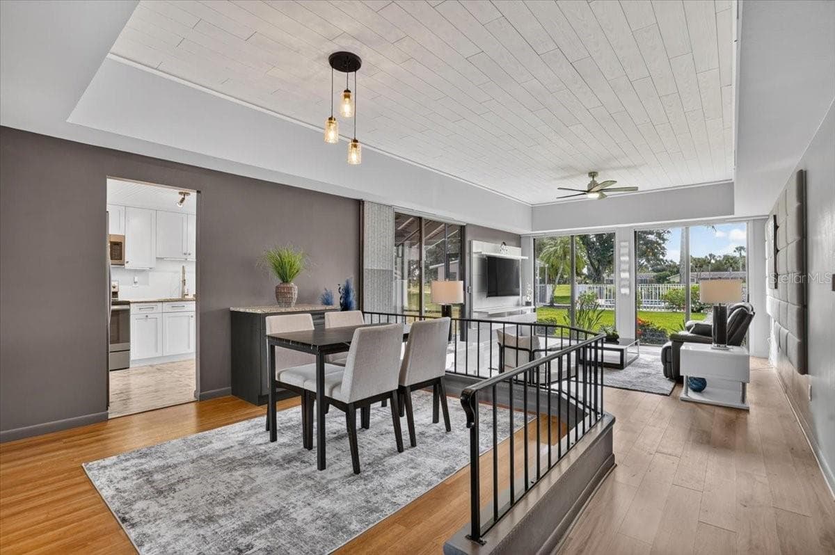 Dining/Living room combo - 2319 LAKESIDE MEWS #B3, SARASOTA