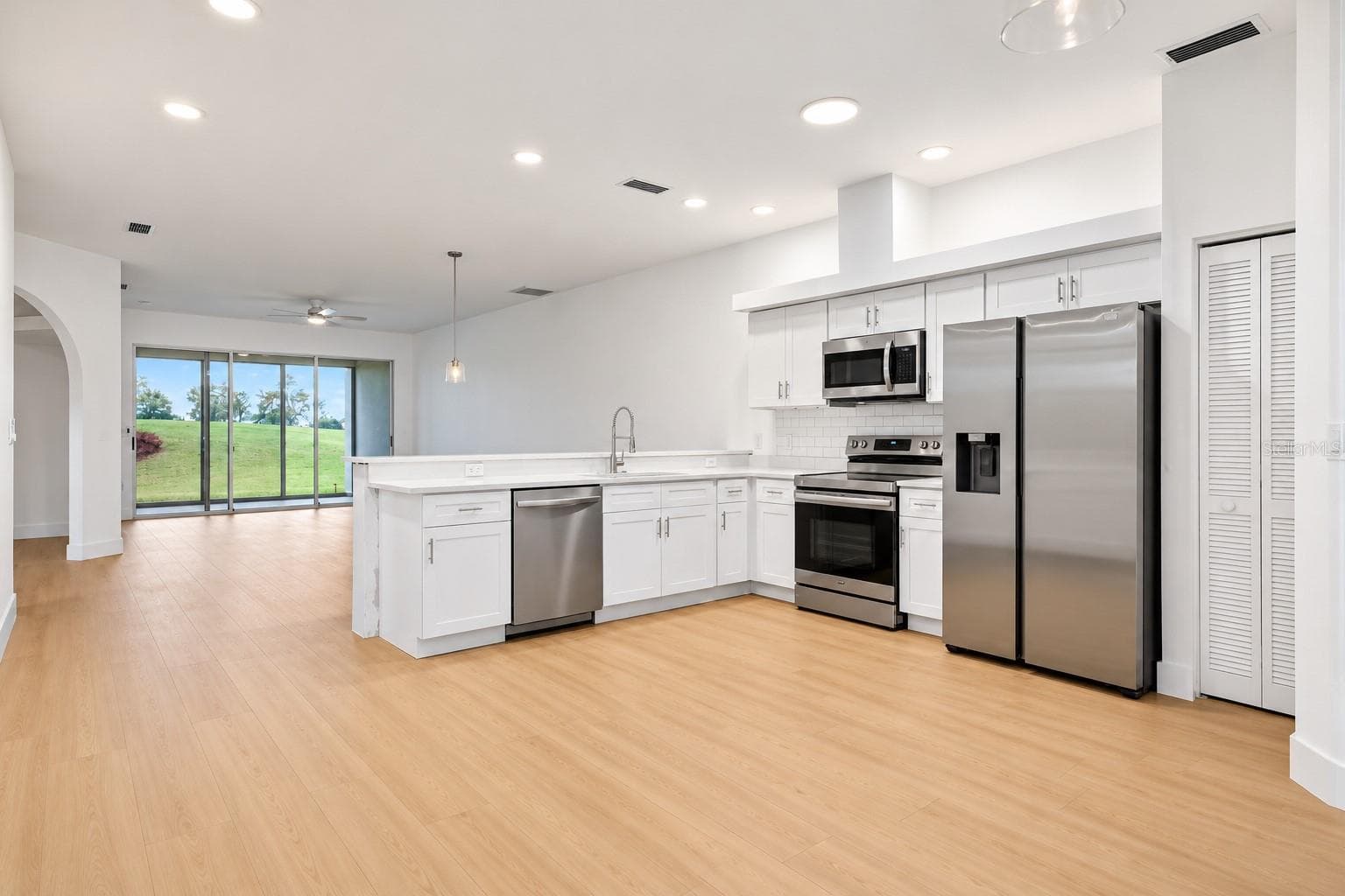 Villa at 5713 COTTONWOOD ST, BRADENTON, photo 12 of 70