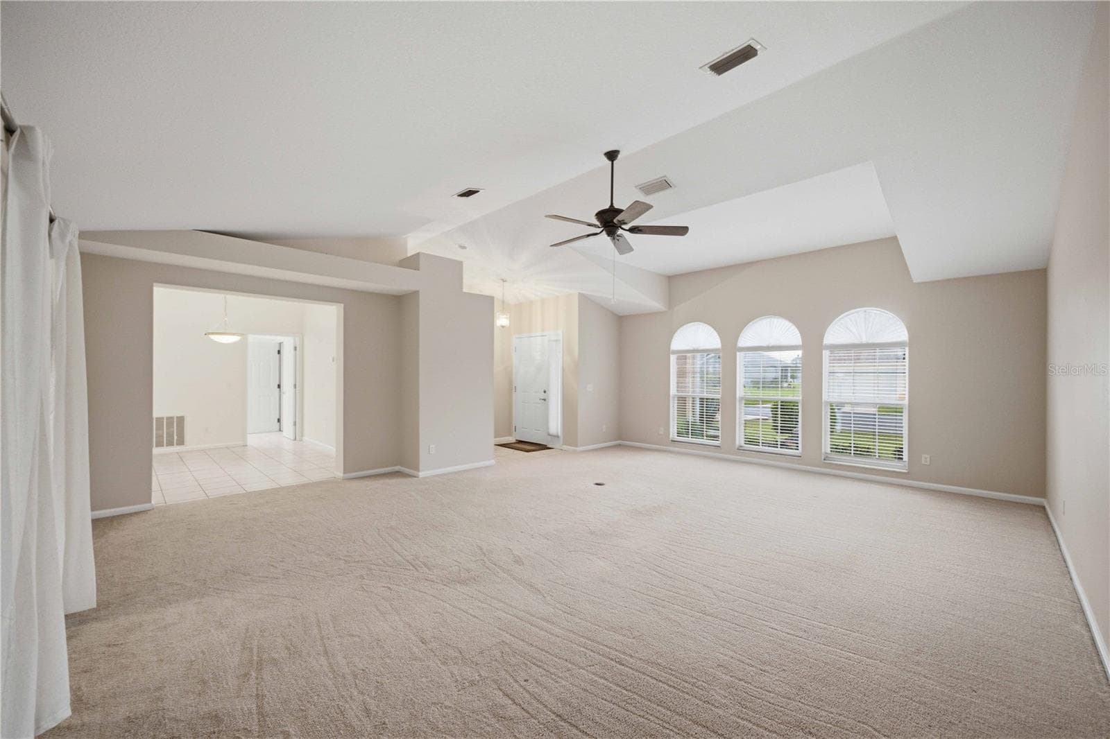 Architectural features - 5126 NW 21ST LOOP, OCALA