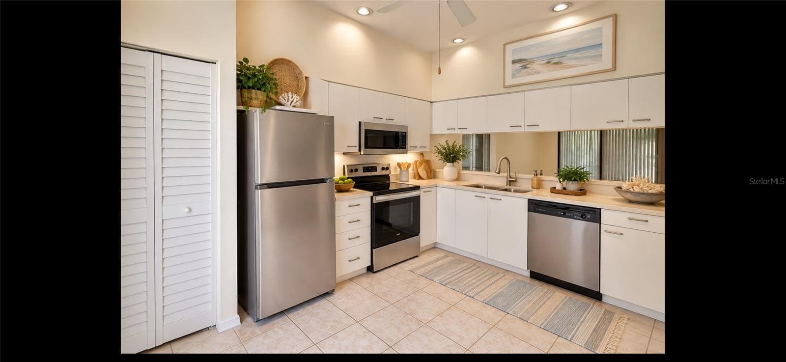 Kitchen Staged - 5535 HAMPSTEAD HEATH #45, SARASOTA
