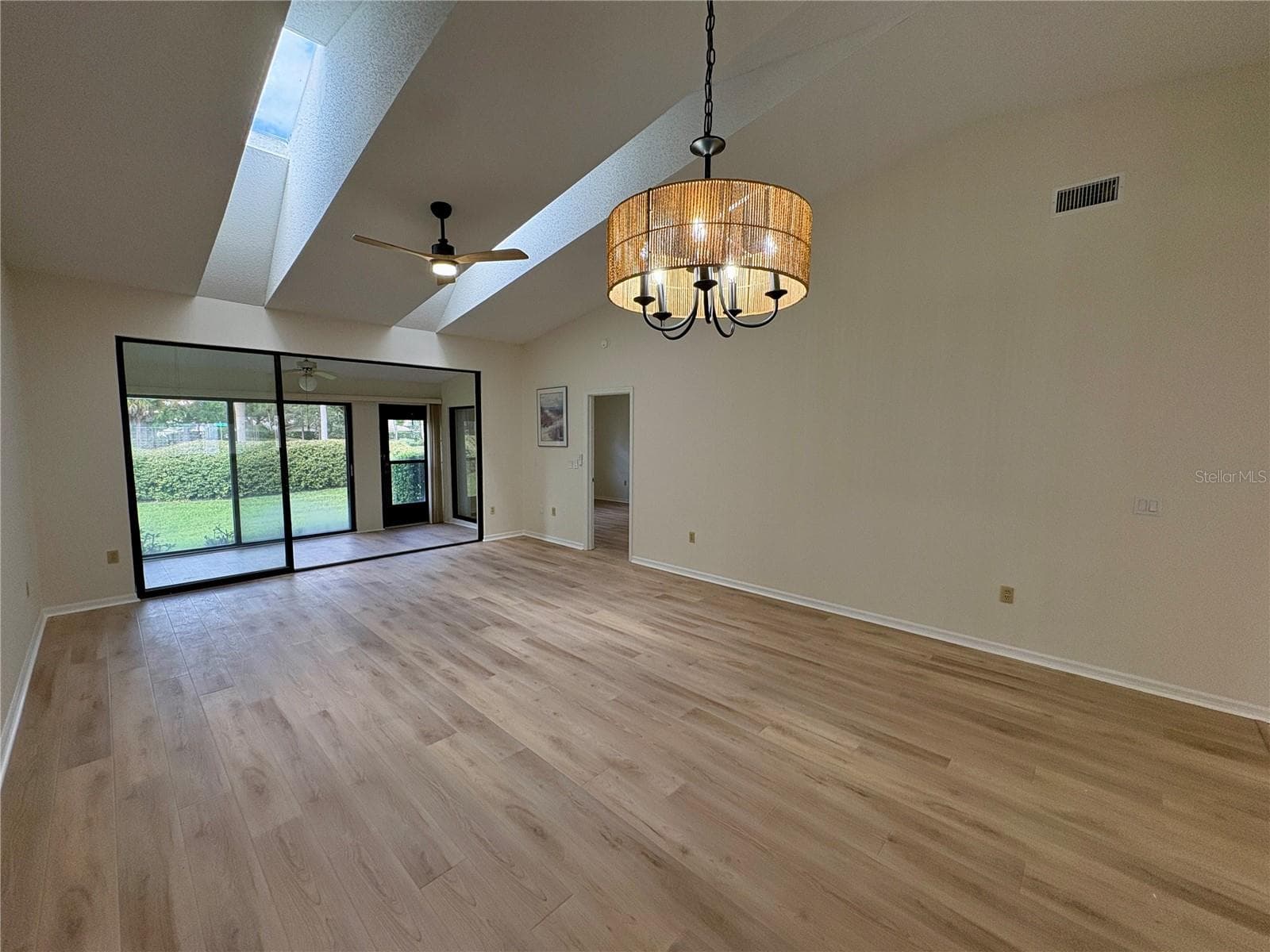 Great Room Vacant - 5535 HAMPSTEAD HEATH #45, SARASOTA