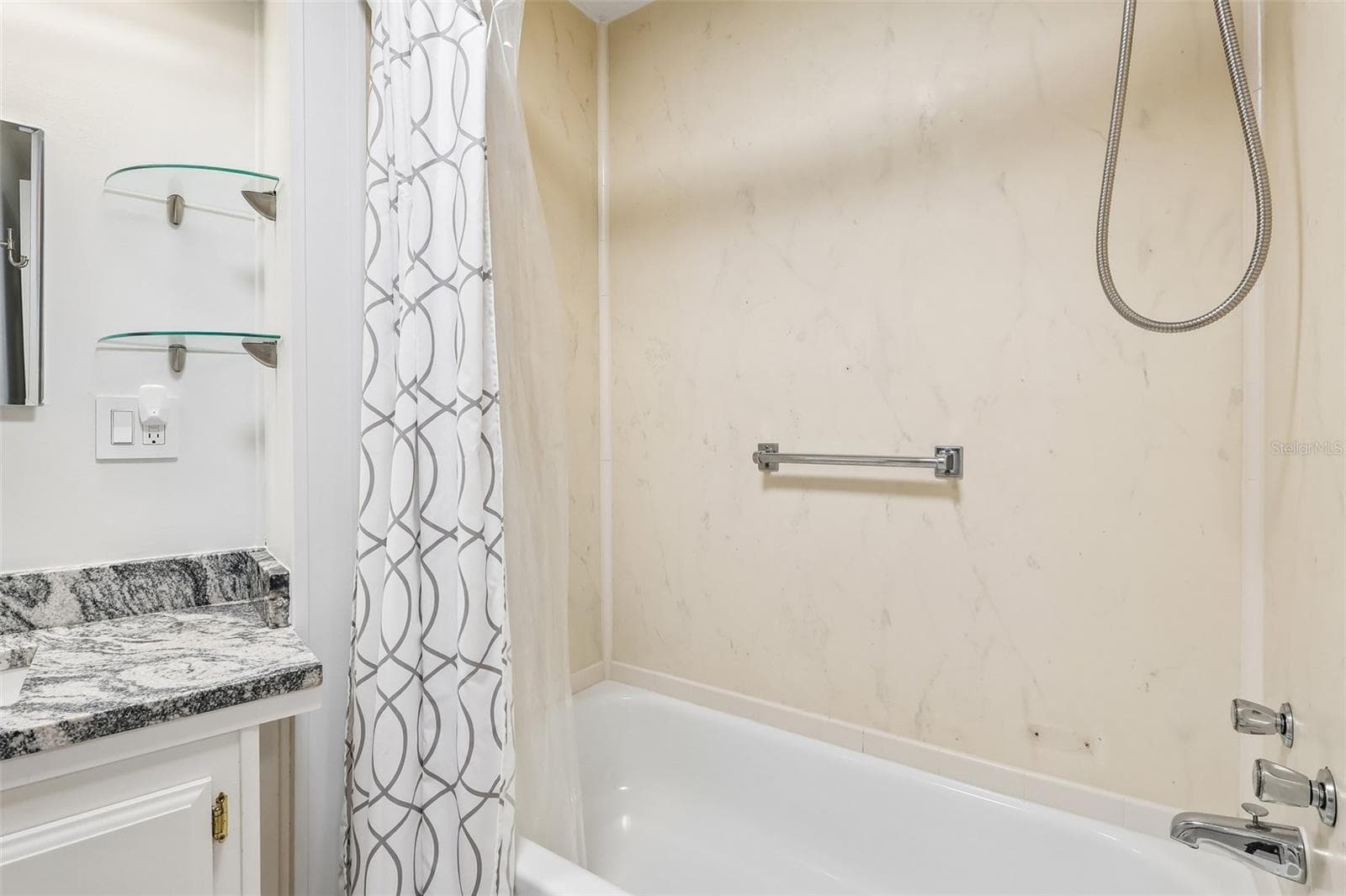 Mobile Home at 411 PALO VERDE DR, LEESBURG, photo 28 of 43