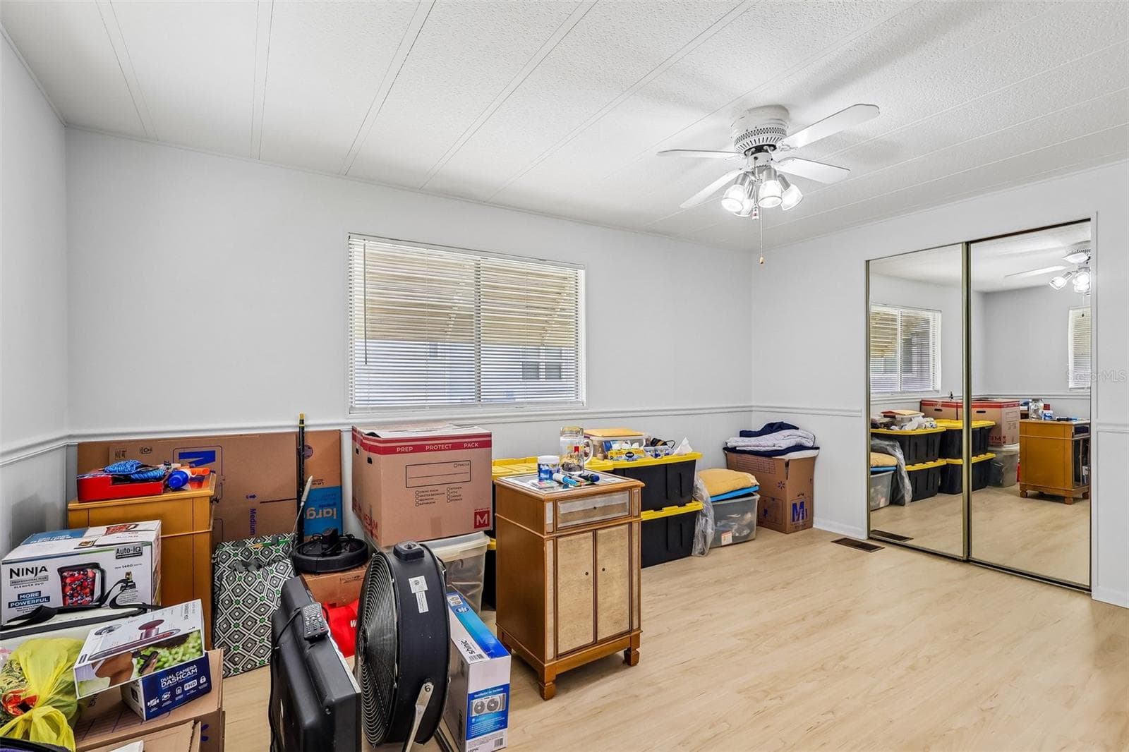 Mobile Home at 411 PALO VERDE DR, LEESBURG, photo 32 of 43