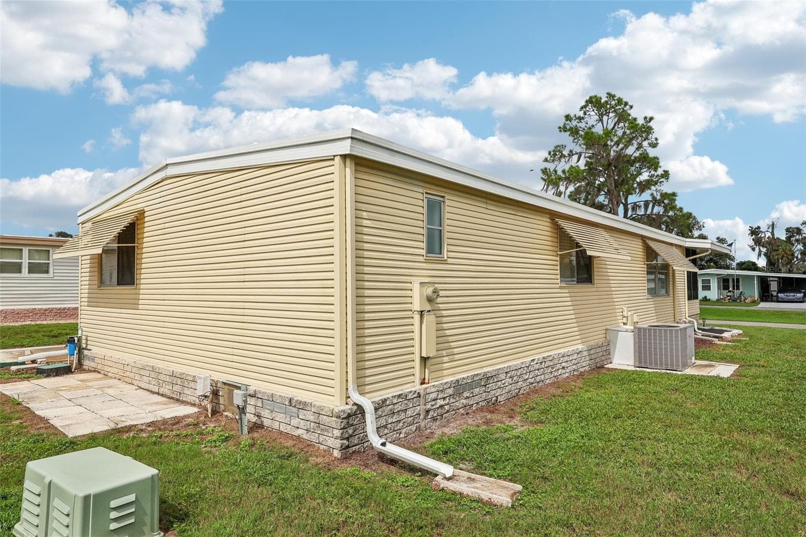 Mobile Home at 411 PALO VERDE DR, LEESBURG, photo 42 of 43