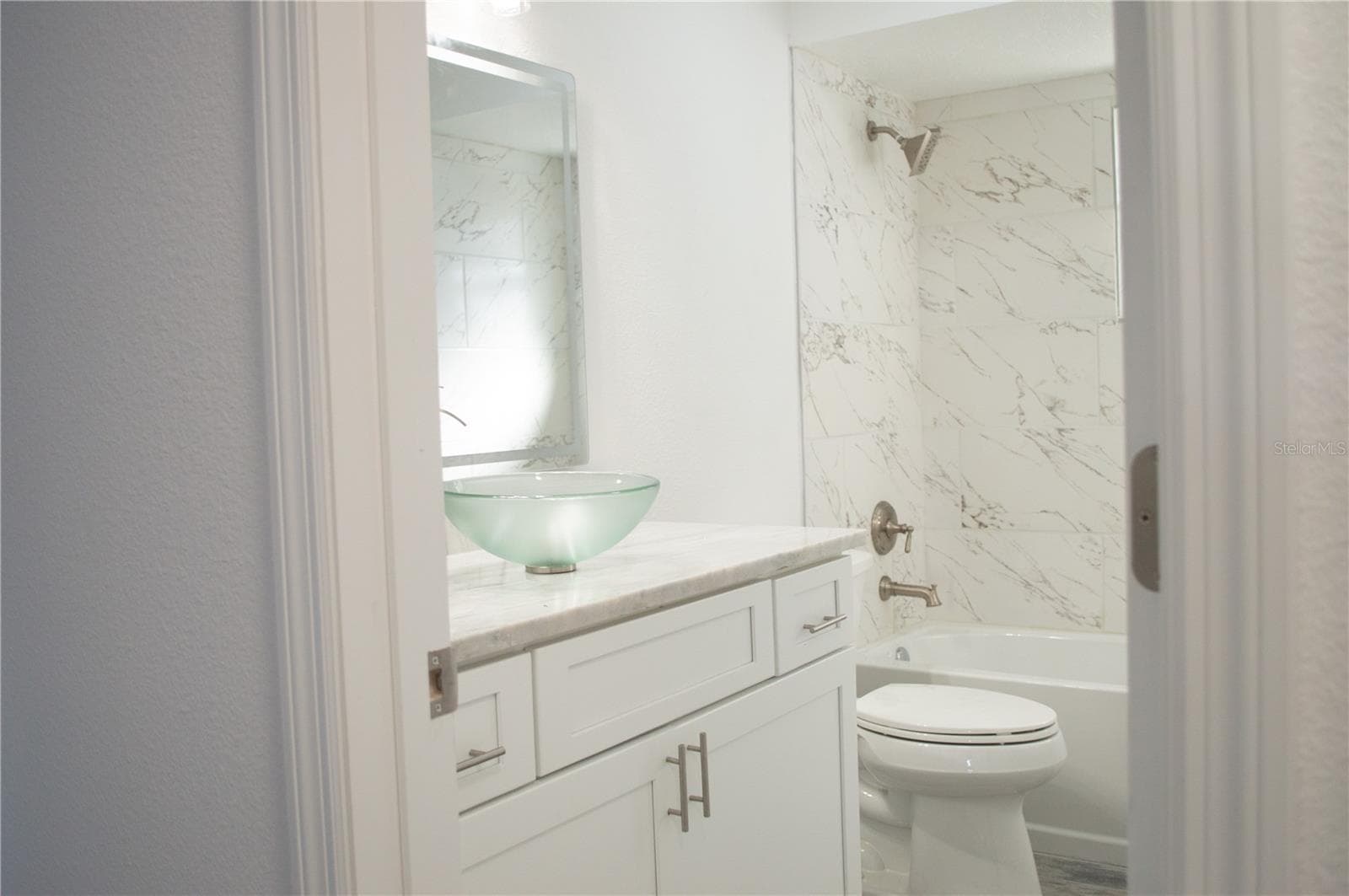guest bathroom - 168 N CORY DR, EDGEWATER
