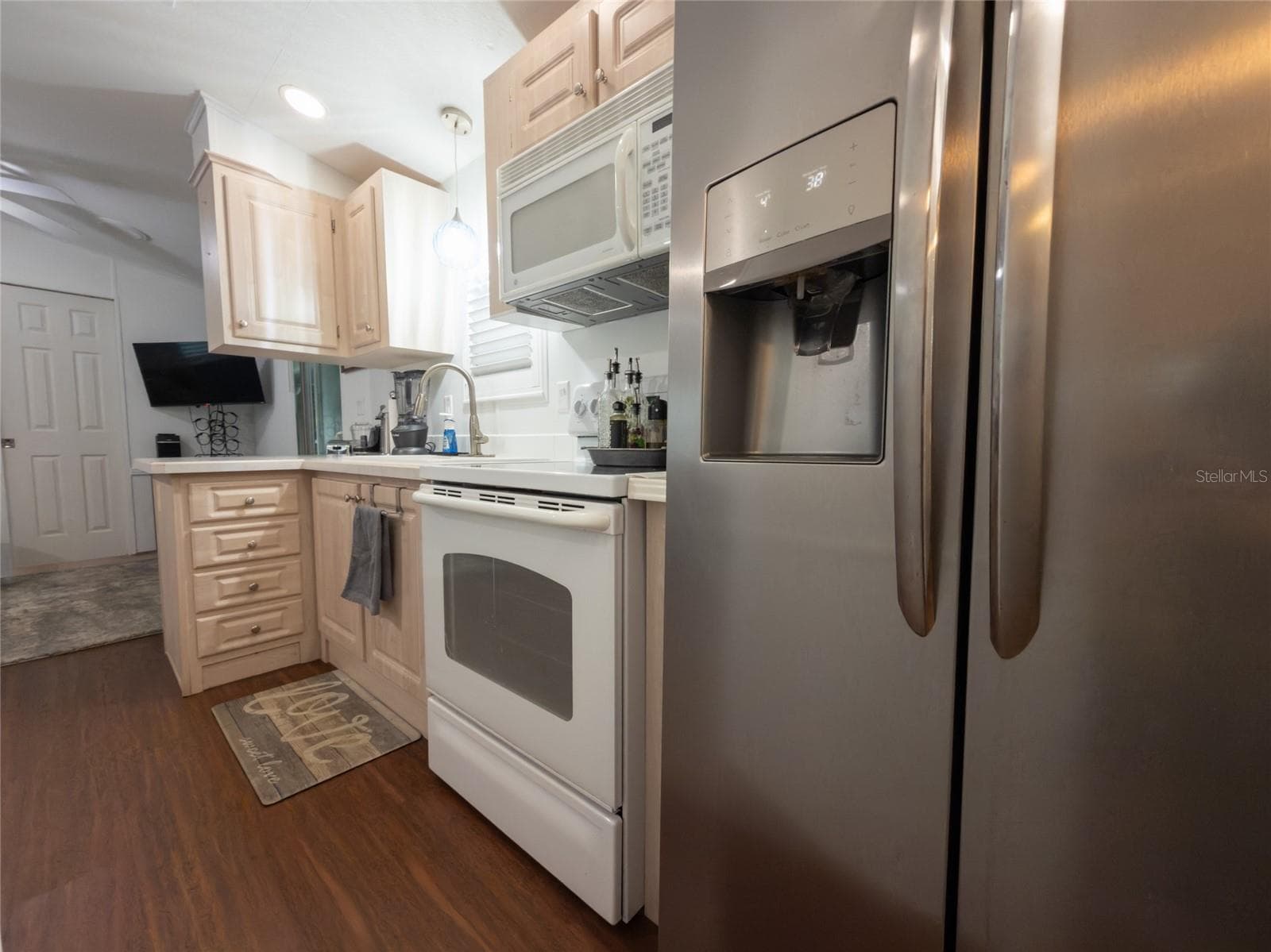 Manufactured Home at 6544 LA MESA RD, LAND O LAKES, photo 17 of 39