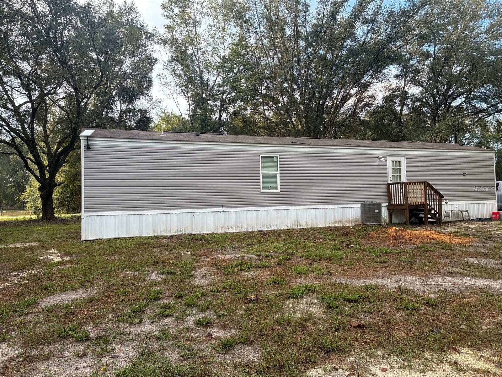 Manufactured Home at 7231 NW 28TH LN, CHIEFLAND, photo 4 of 41