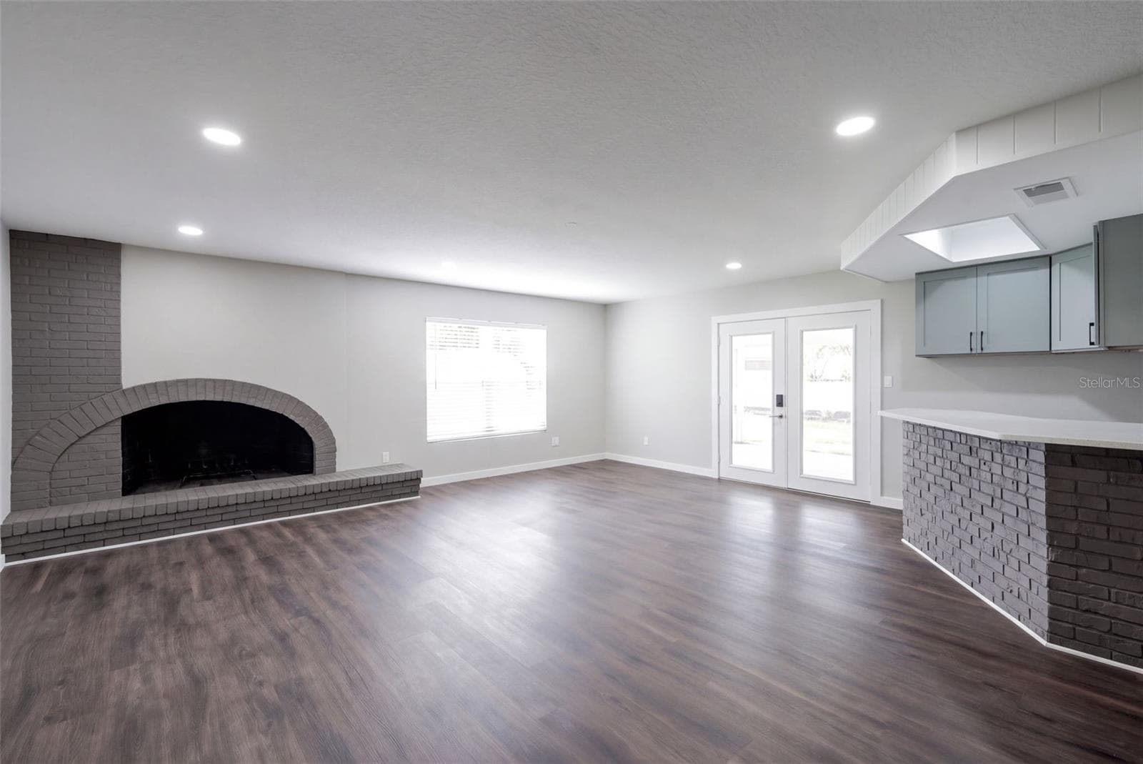 Single Family Residence at 24 W GARDEN AVE, WINTER GARDEN, photo 11 of 66