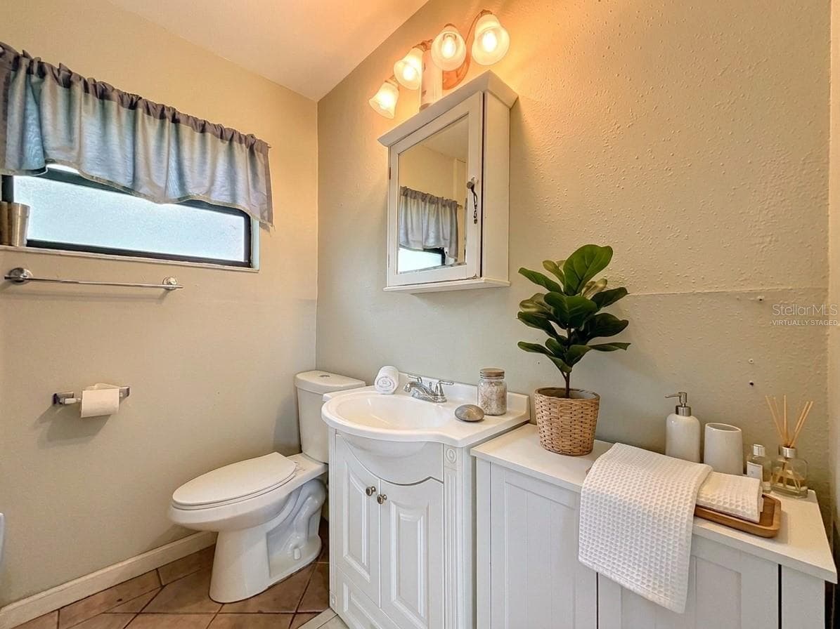 Virtually Staged - 10862 102ND AVE, SEMINOLE