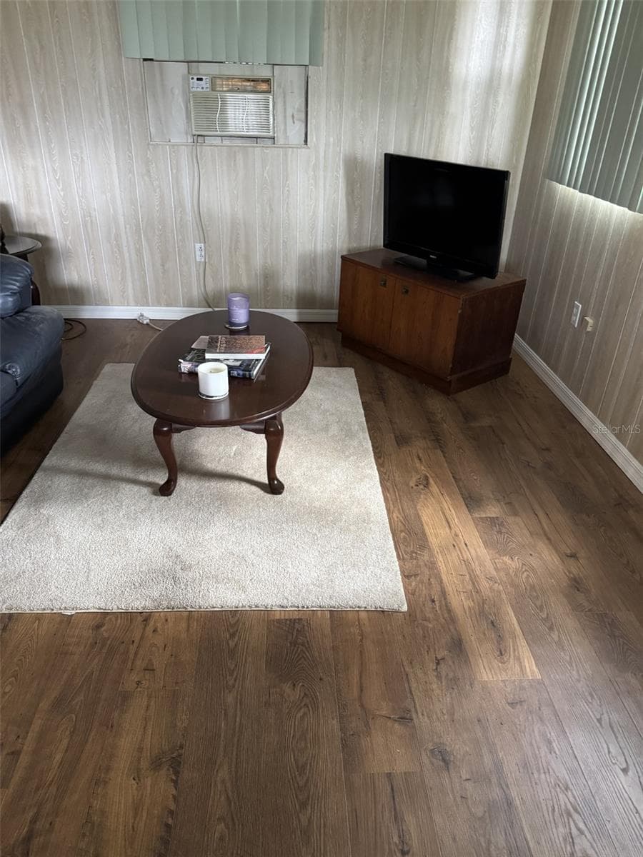 Florida room with new flooring - 9000 LAKE POINT BLVD, LAKE WALES