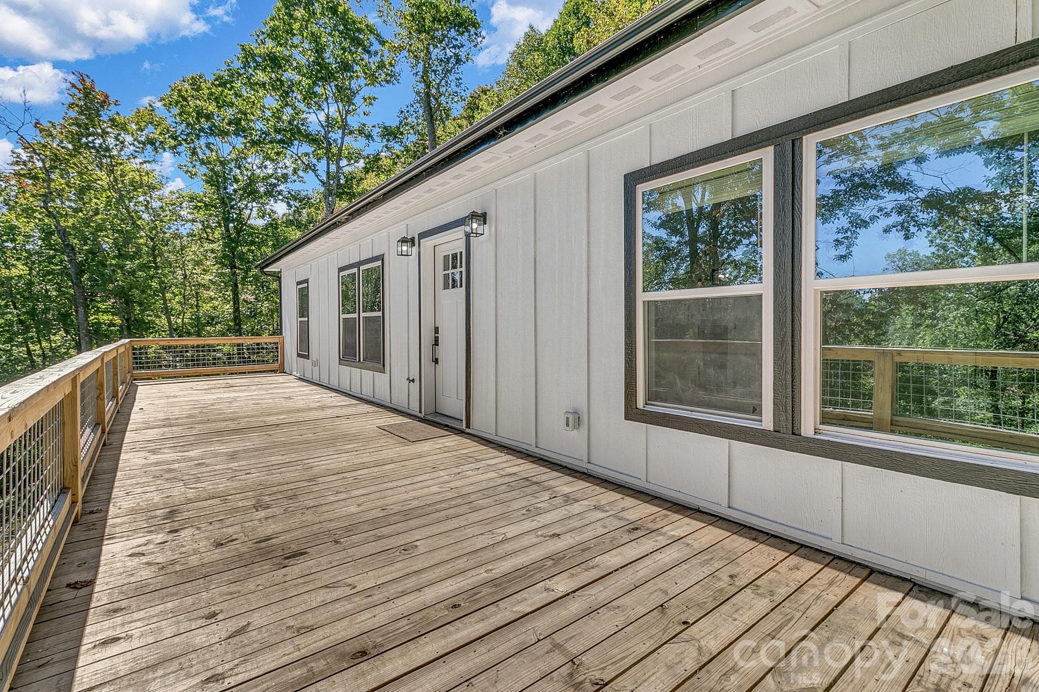 Single Family Residence at 135 Bald Eagle Drive, Hendersonville, photo 17 of 41