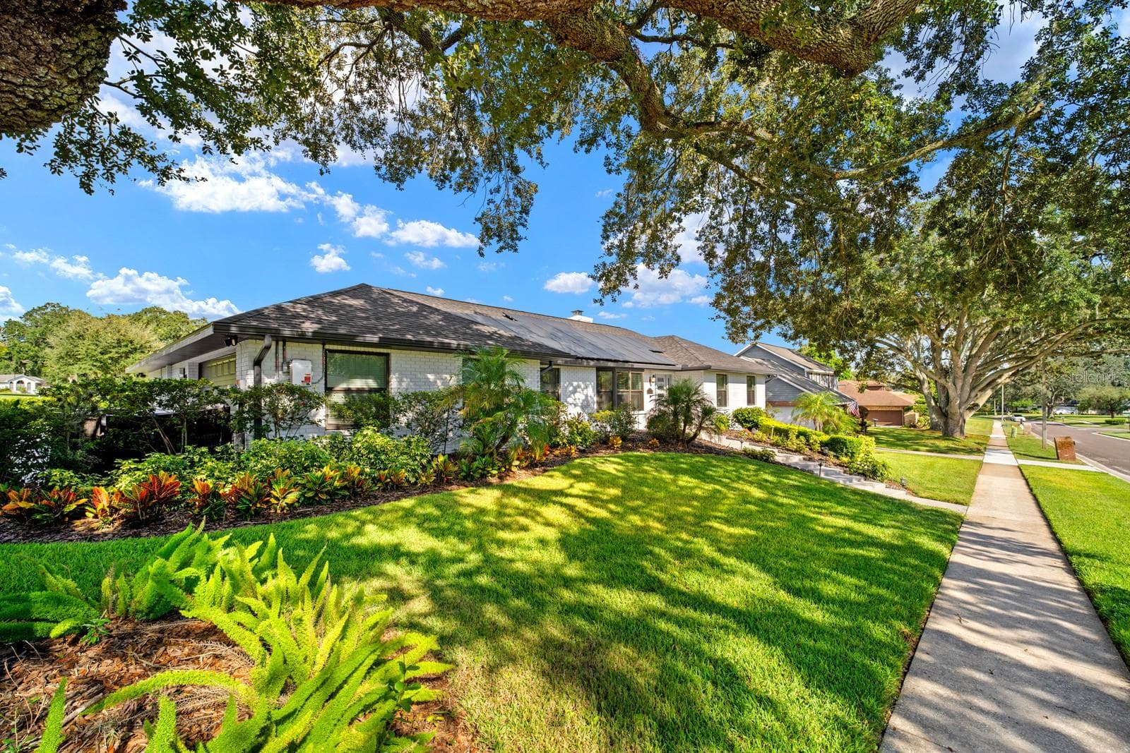 Single Family Residence at 2709 FAIRWAY VIEW DR, VALRICO, photo 3 of 36