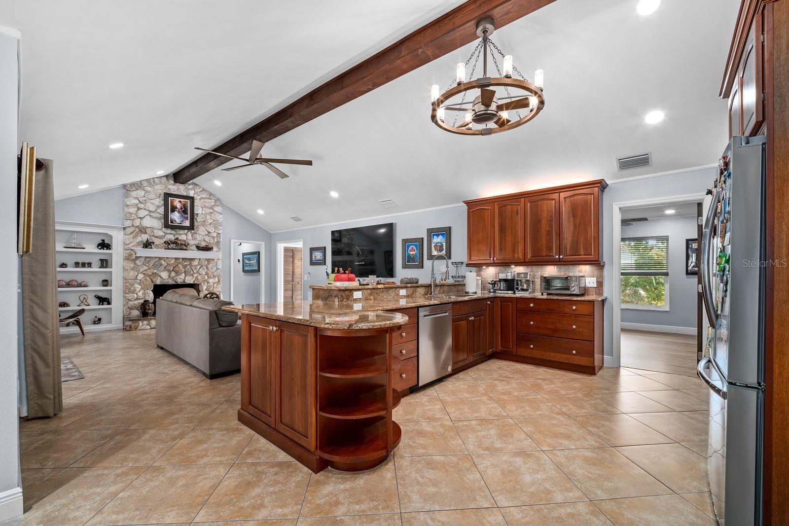 Single Family Residence at 2709 FAIRWAY VIEW DR, VALRICO, photo 7 of 36