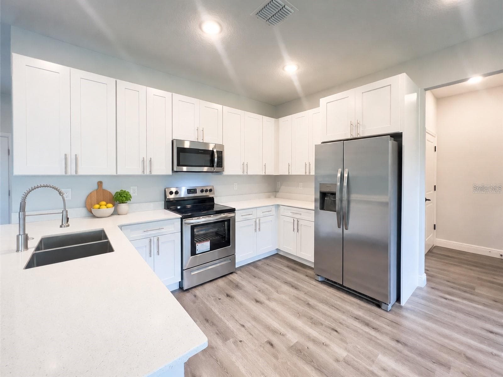 Virtually staged - 1045 9TH AVE, DELAND