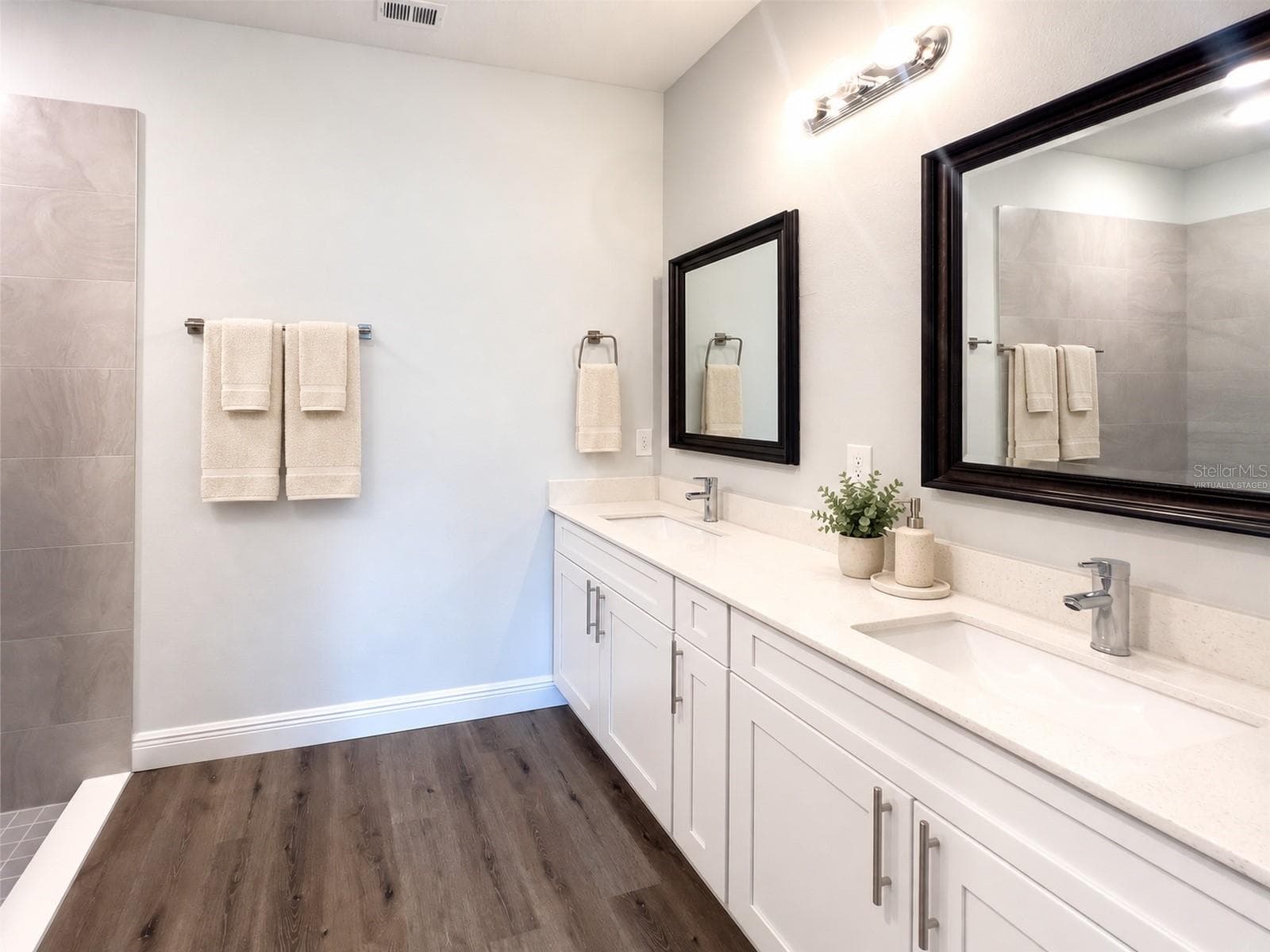 Virtually staged - 1045 9TH AVE, DELAND