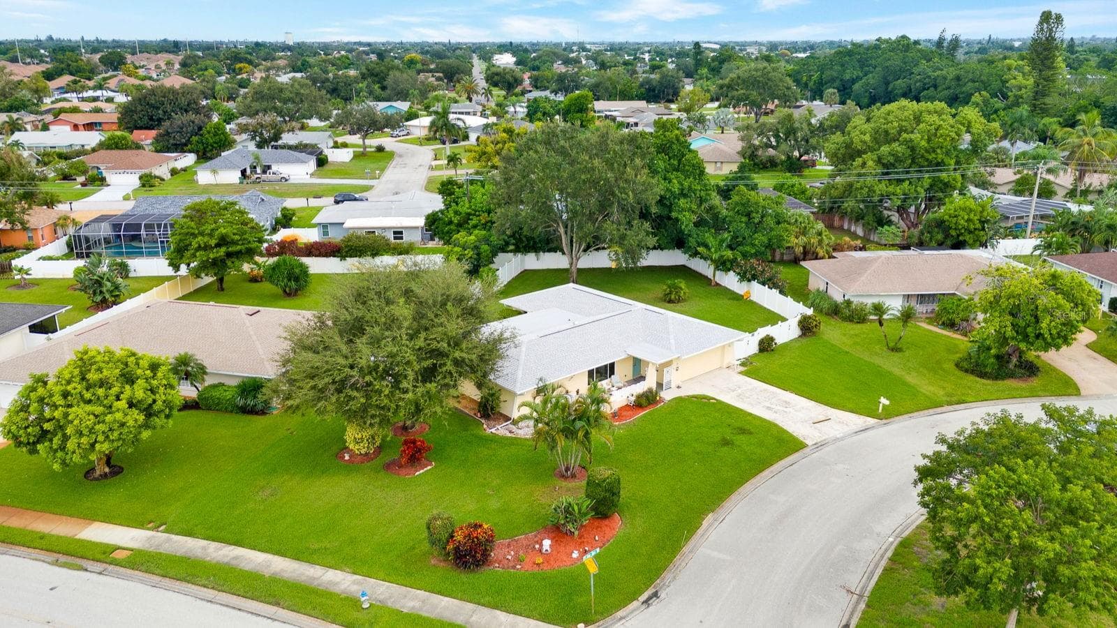 Aerial View of corner lot and large enclosed backyard - 6806 21ST AVENUE TER W, BRADENTON