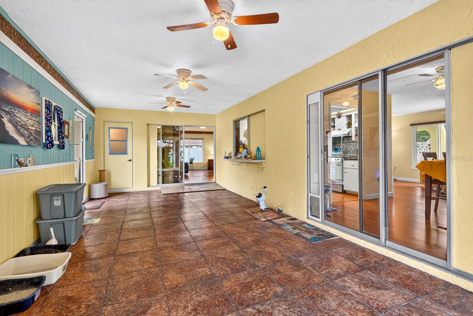 Large enclosed lanai - 6806 21ST AVENUE TER W, BRADENTON