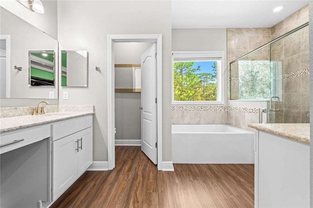 Primary Bathroom - 16 Elder CT E, HOMOSASSA FL 34446, Homosassa