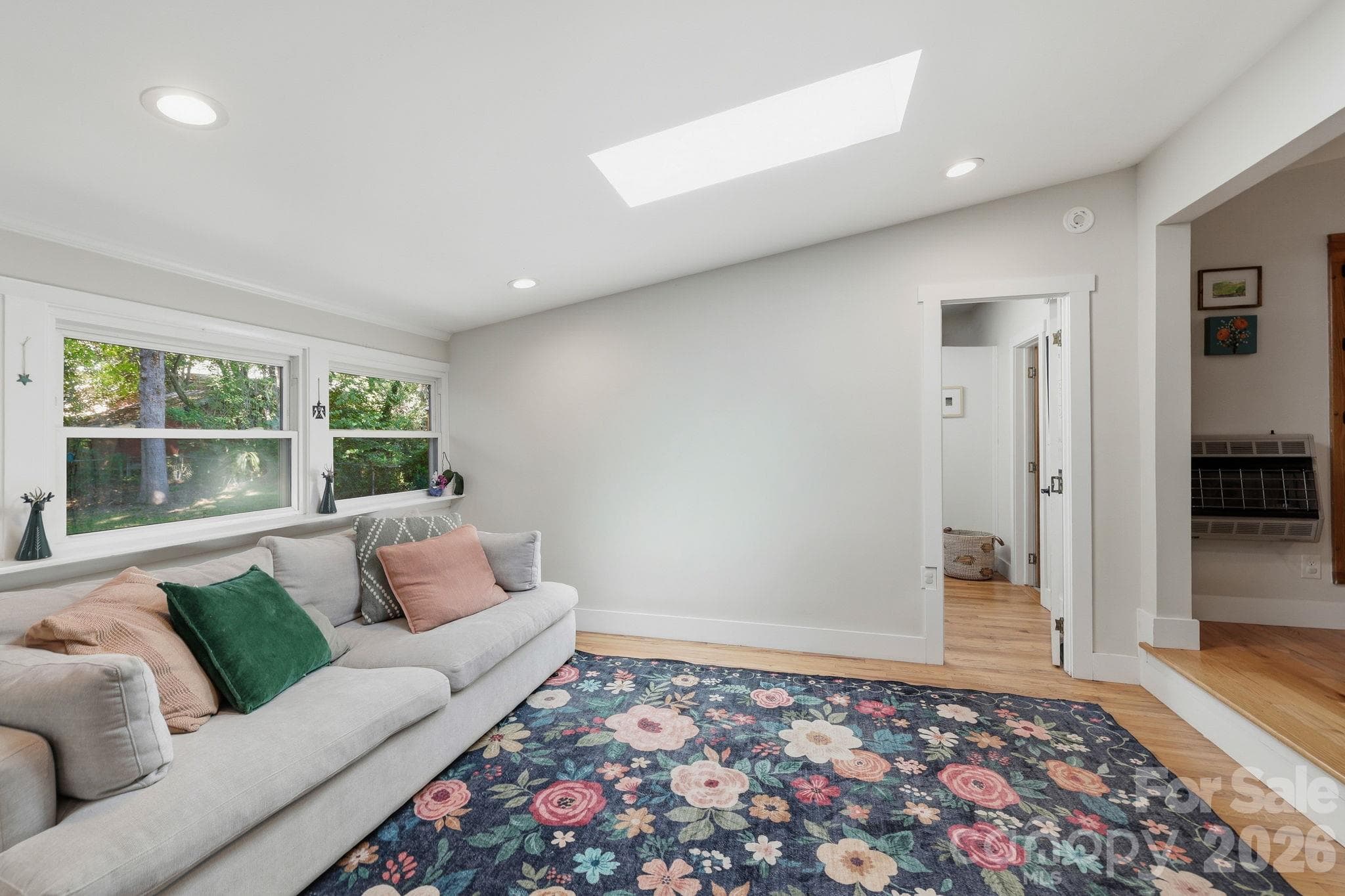 Den/flex space with beautiful natural light - 16 Melton Drive, Asheville