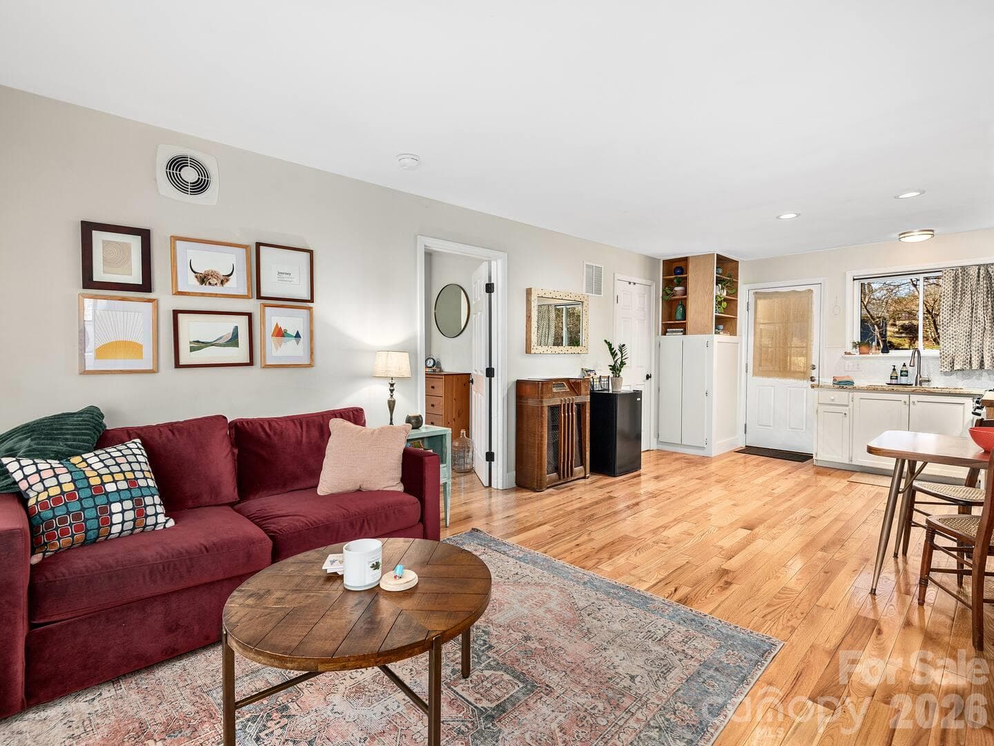 Modern/open layout apartment - 16 Melton Drive, Asheville