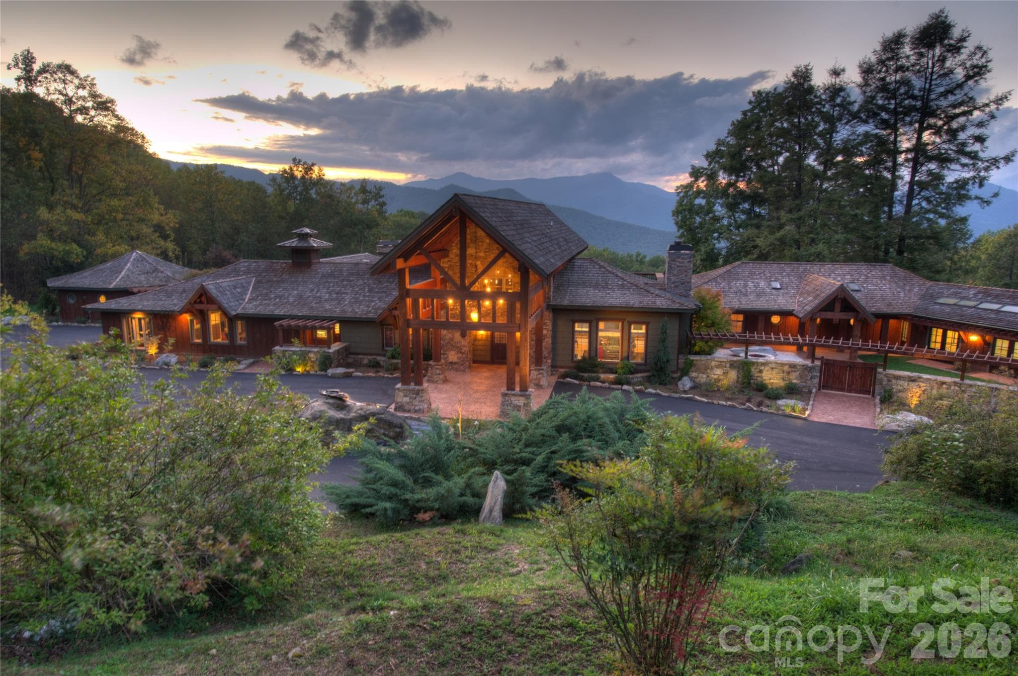 Single Family Residence at 100 Dartmouth Way, Waynesville, photo 26 of 31