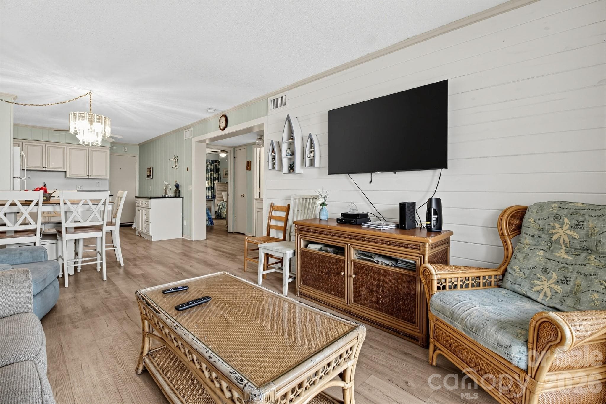 Condominium at 6000 Ocean Boulevard N, North Myrtle Beach, photo 11 of 30